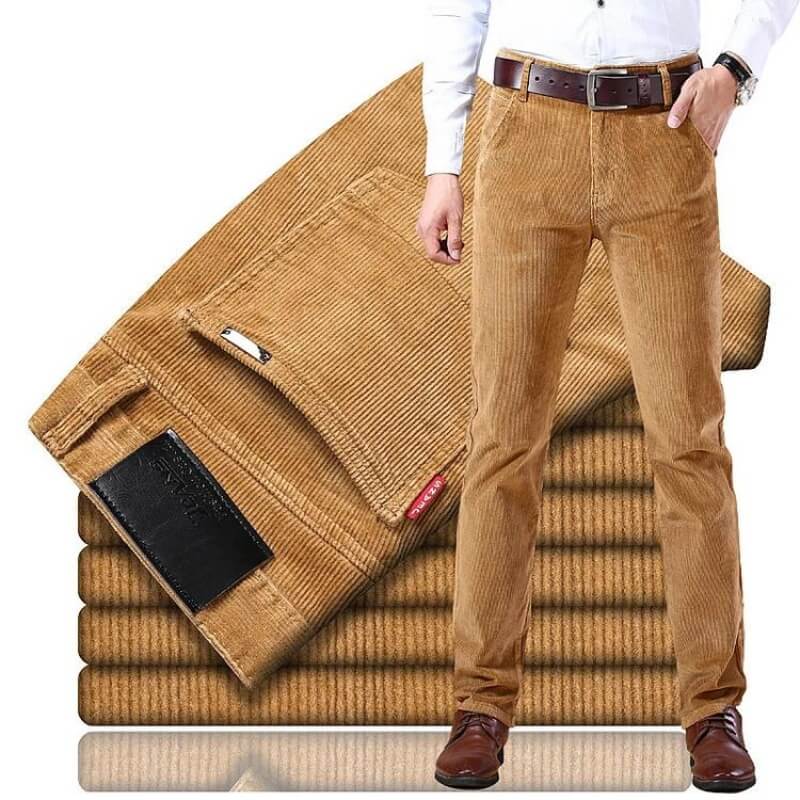 Men's straight-fit corduroy trousers with belt loops and long legs