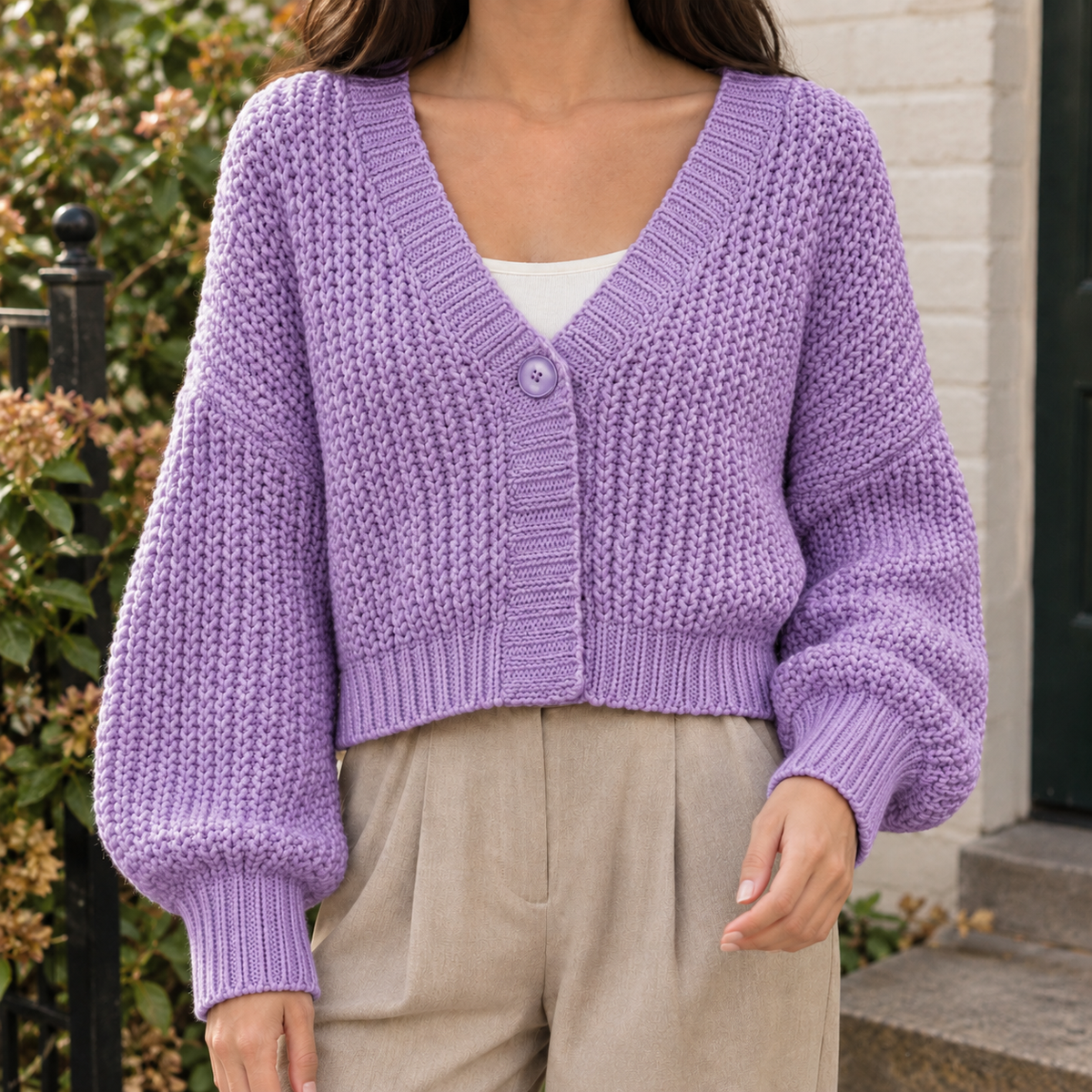 Women’s Chunky Knit Cropped V-Neck Button Cardigan