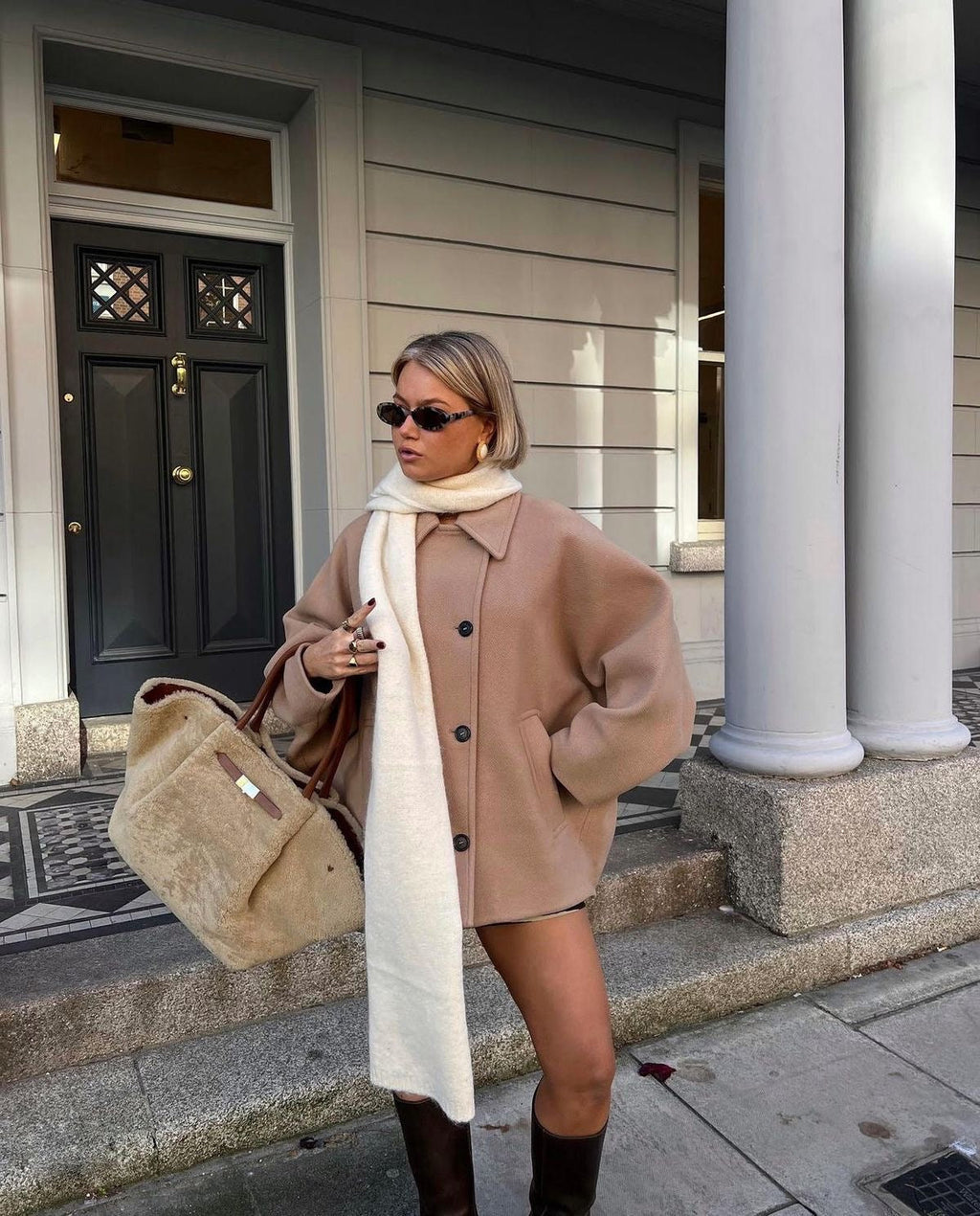Women’s Oversized Wide Collar Short Coat