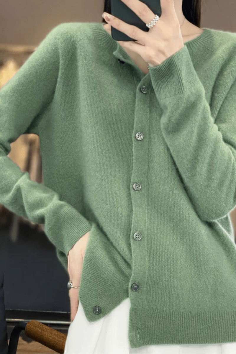 Women's Round Neck Button-Up Knit Cardigan